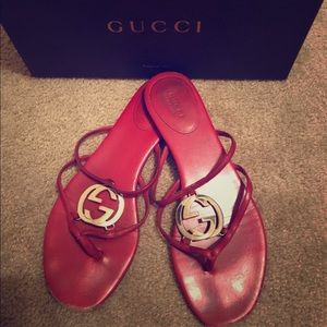 Gucci Leather GG Logo Thong Flats Sandals Sz40